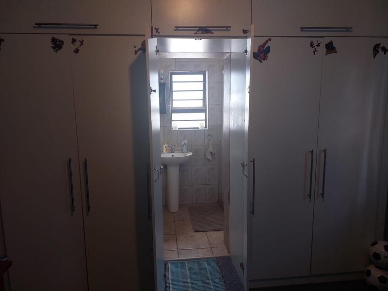 3 Bedroom Property for Sale in Glen Lilly Western Cape